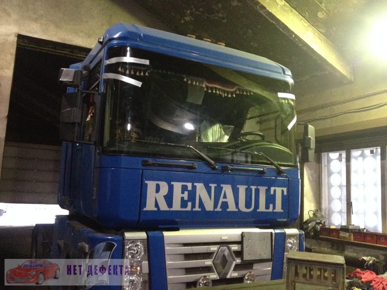Renault Magnum стекло