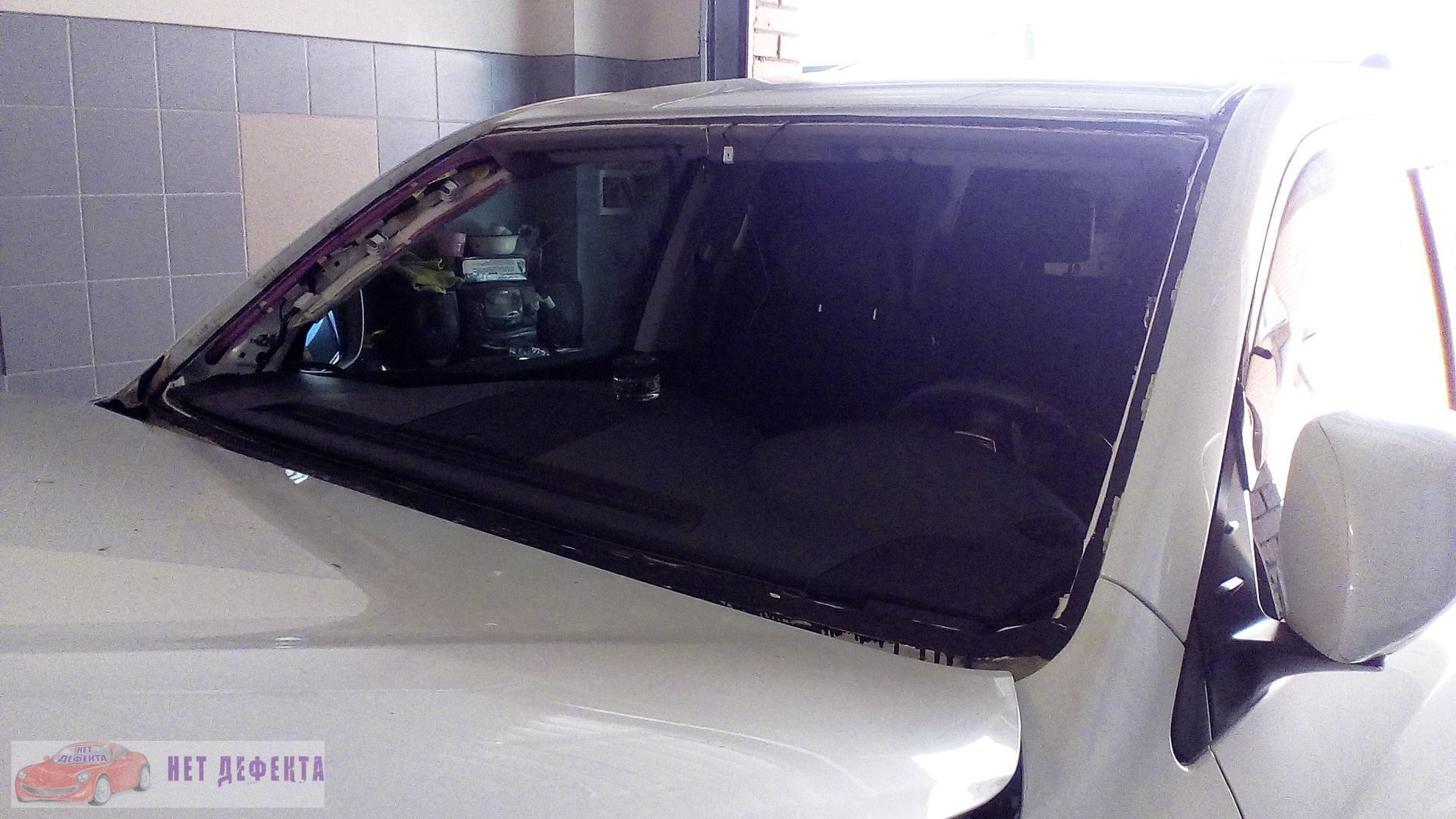 Lexus LX срезаем лобовое стекло
